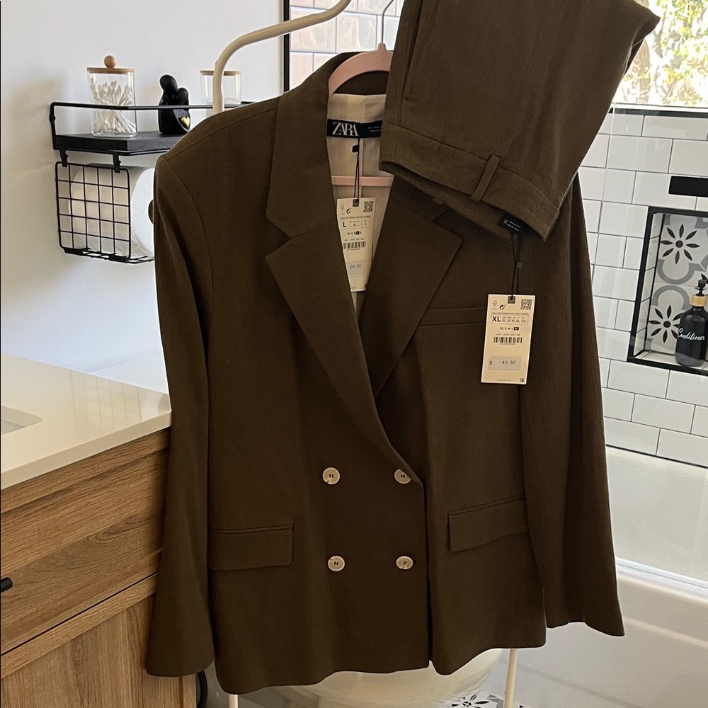 Zara Women's olive green Double-Breasted Blazer and pant suit